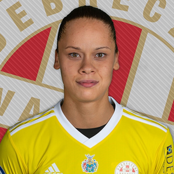 Viktória Oguntoye